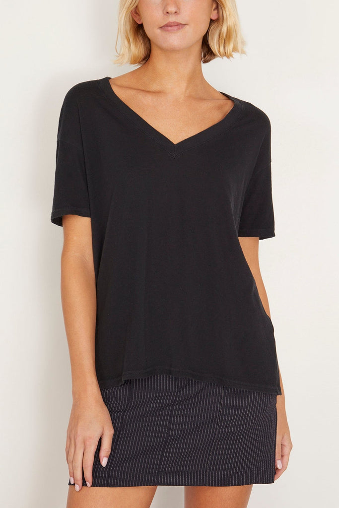 R13 V-Neck Boxy Seamless T-Shirt in Cashmere Black – Hampden