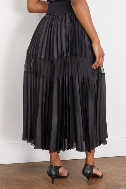 Sacai Skirts Nylon Twill Skirt in Black Sacai Nylon Twill Skirt in Black