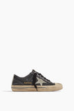 Golden Goose Shoes Low Top Sneakers V-Star Sneaker in Black/Ice