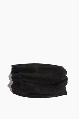 Emry Scarf in Black