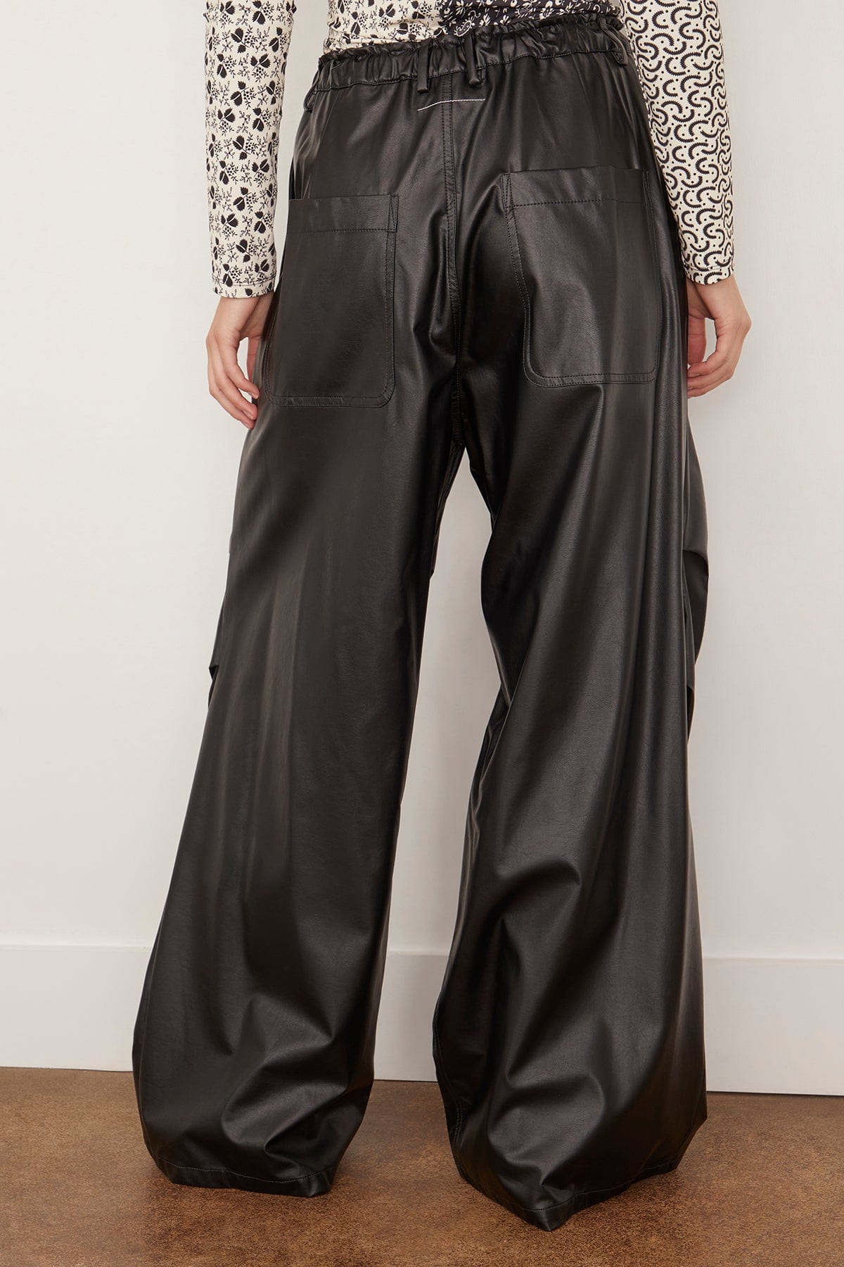 MM6 Maison Margiela Pants Faux Leather Pant in Black MM6 Maison Margiela Faux Leather Pant in Black