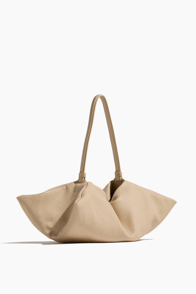 Altuzarra Shoulder Bags Origami Bag in Weizen Altuzarra Origami Bag in Weizen