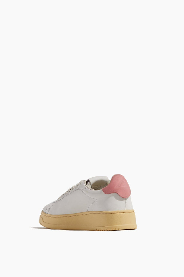 Autry Low Top Sneakers Dallas Low Women Sneaker in Pink Autry Dallas Low Women Sneaker in Pink