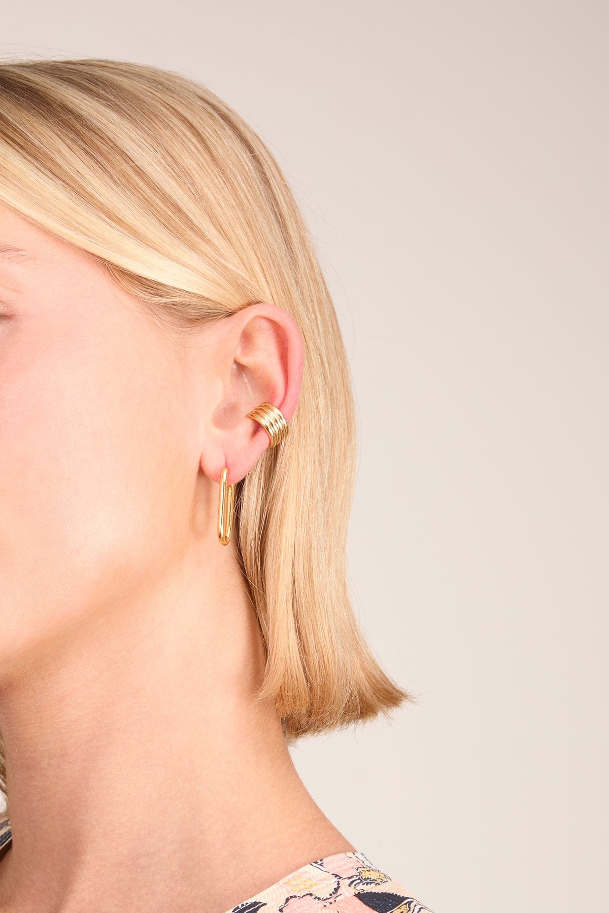 Otiumberg Stratis Cuff in Gold