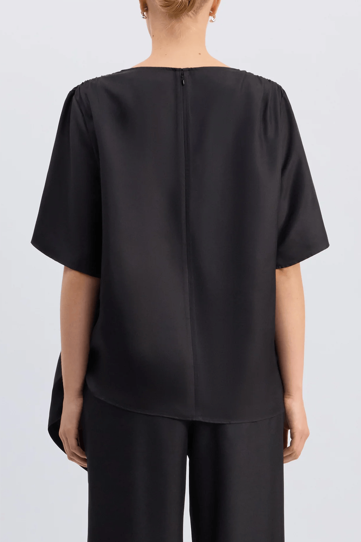 Loulou de Saison Mano Knotted Blouse in Black