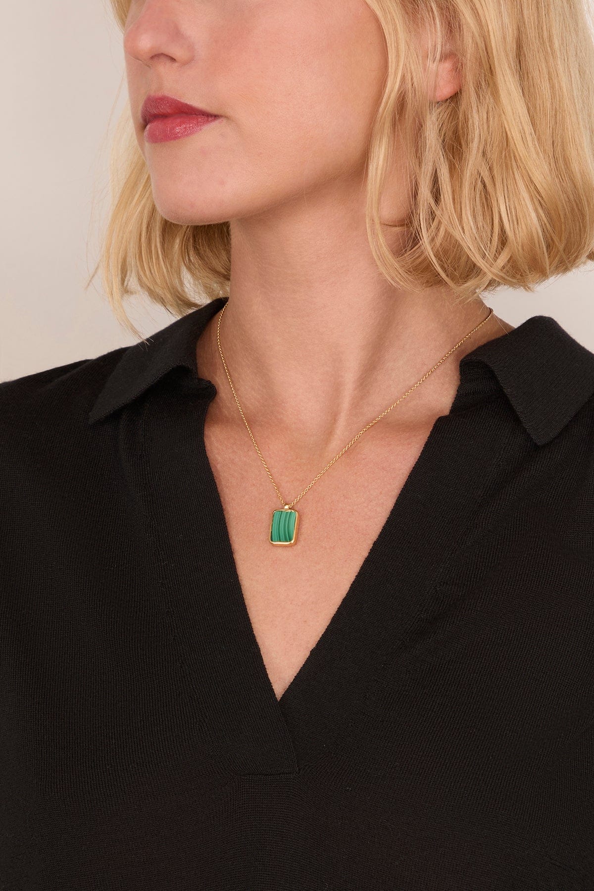 Otiumberg Malachite Tag Pendant in Gold