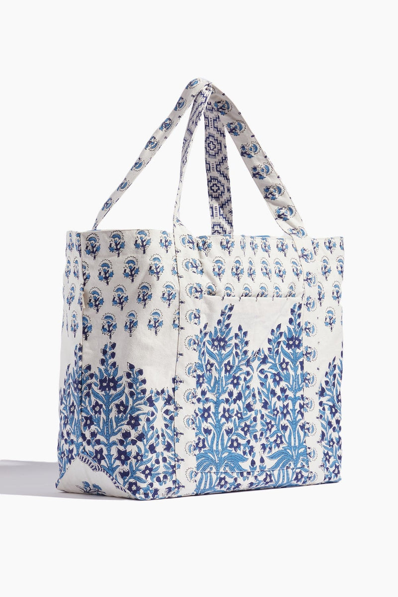 The 15 Best Travel Totes of 2023