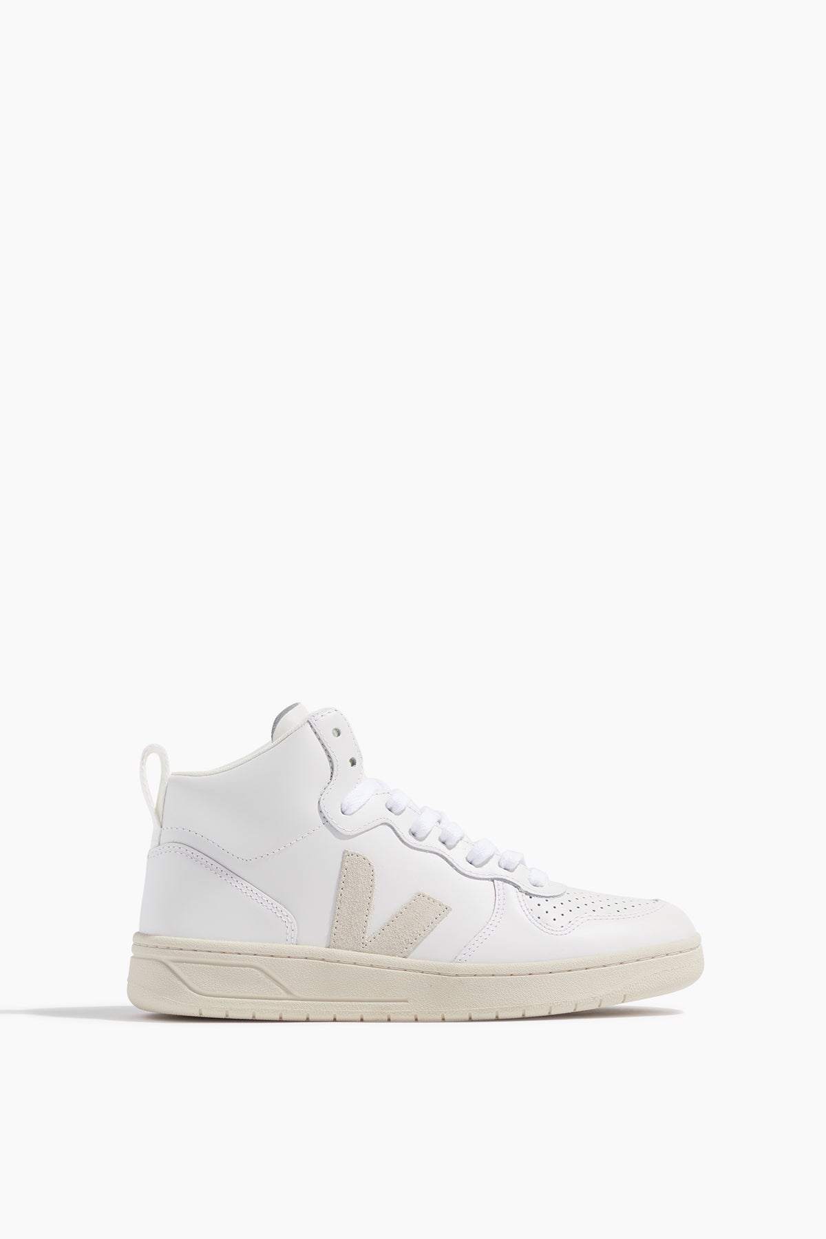 Veja Sneakers V-15 Sneaker in Extra White