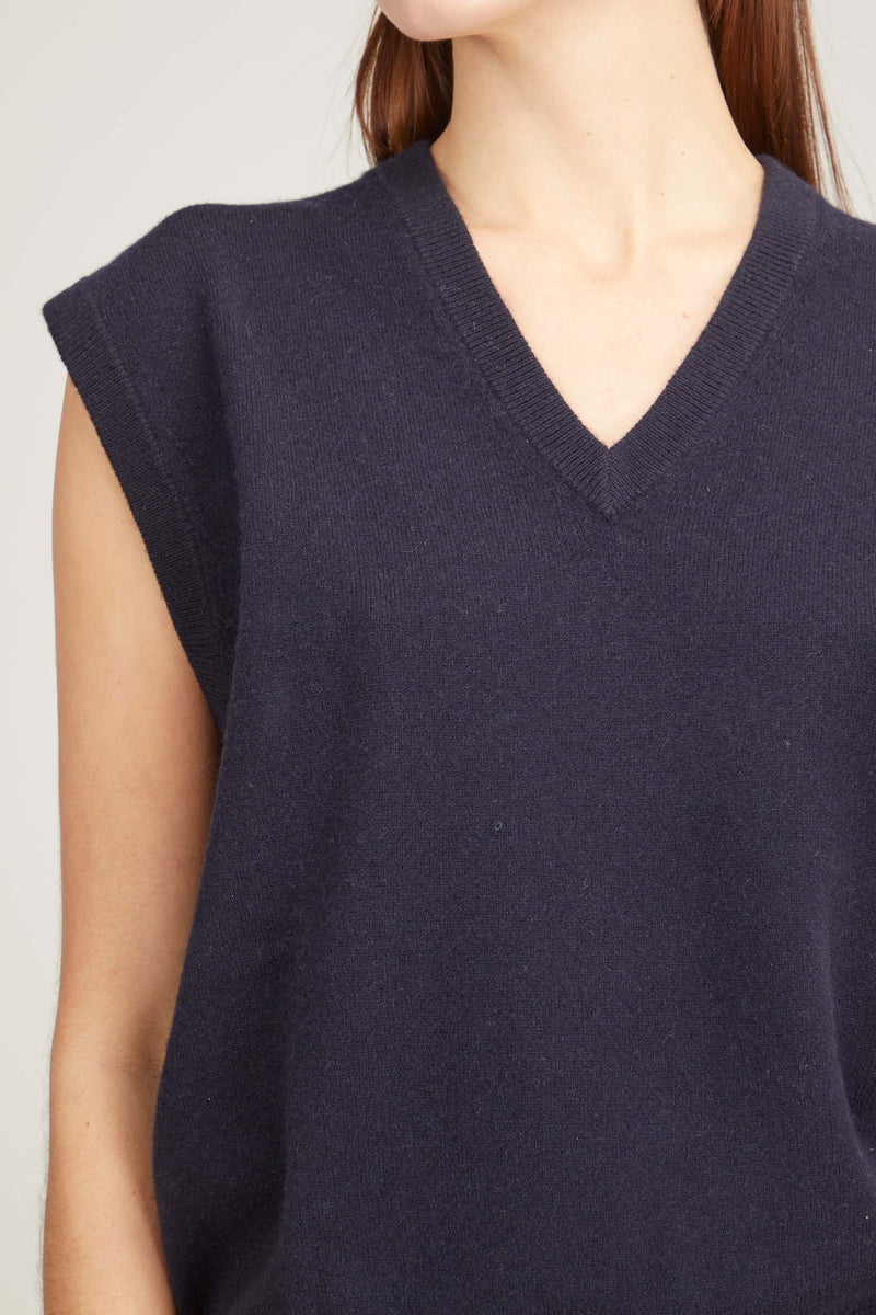 Extreme Cashmere Spencer Top in Navy – Hampden Clothing