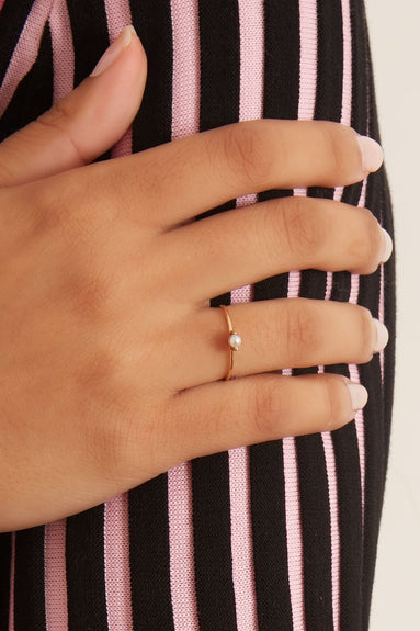 Otiumberg Accessories Pearl Bamboo Ring in Gold