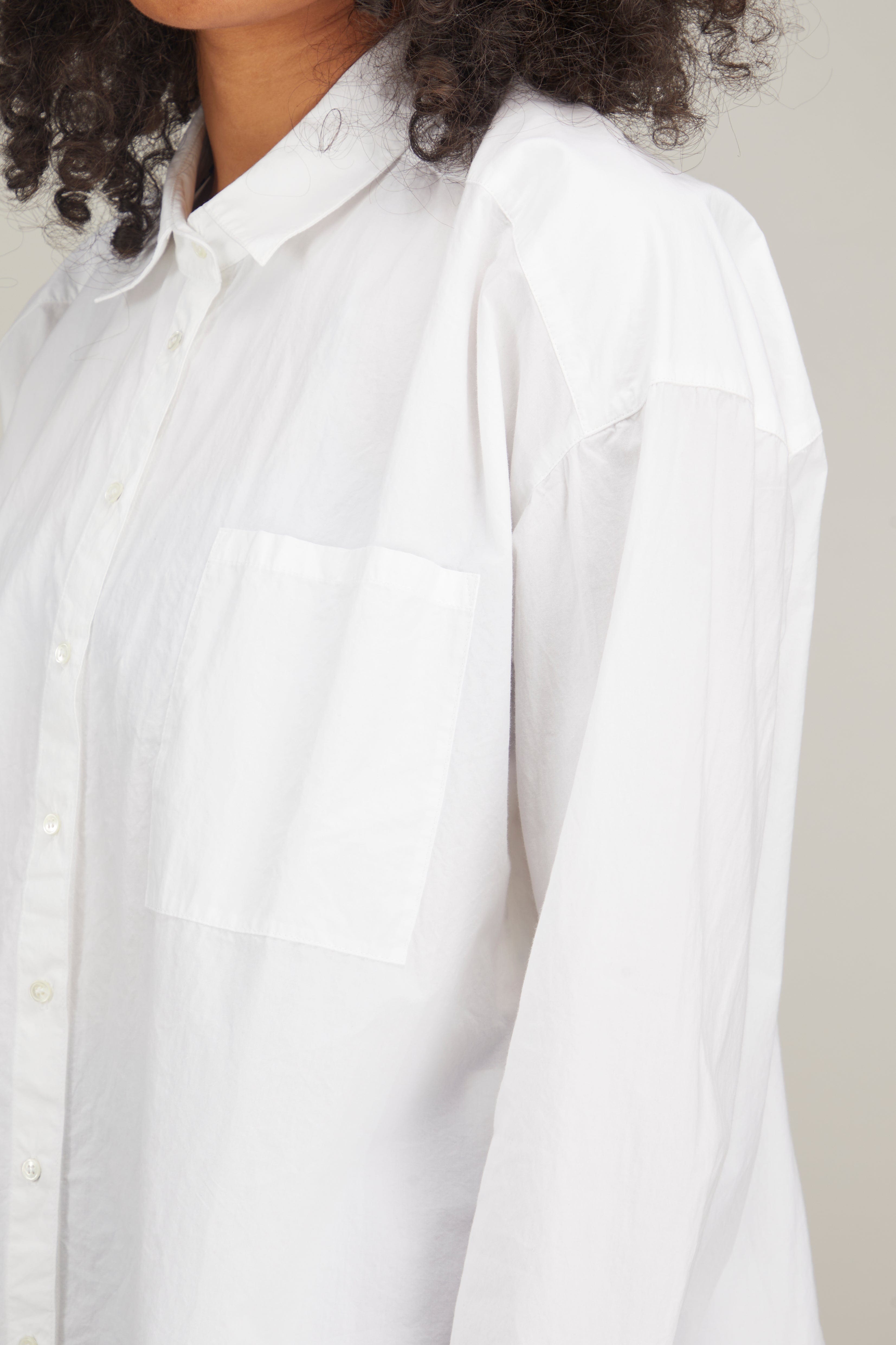 Xirena Tops Jordy Shirt in White Xirena Jordy Shirt in White