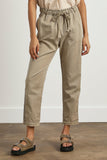 Xirena Pants Rex Pant in Washed Khaki